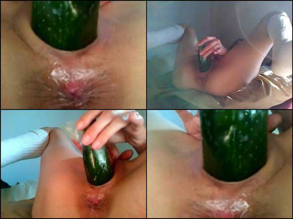 Amateur close up cucumber pussy penetration with condom