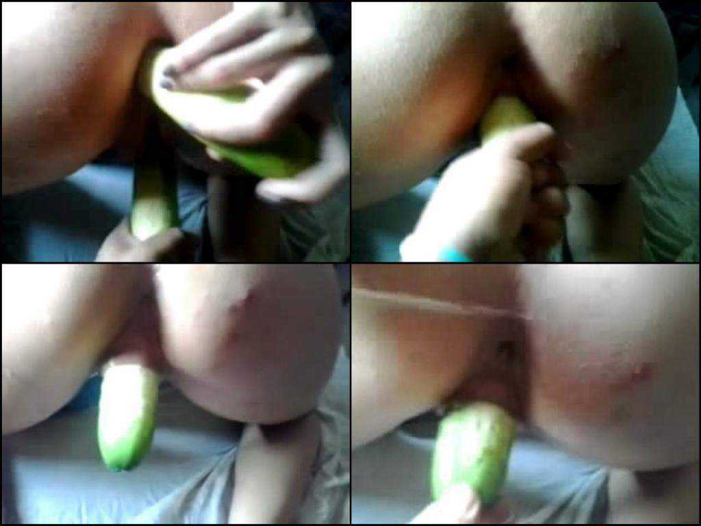 Homemade double penetration cucumber pussy and anal
