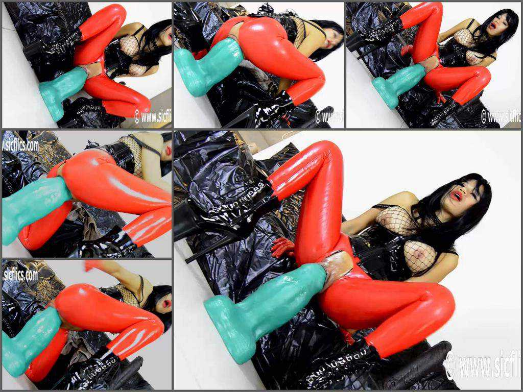 Colossal dildo – Big tits rubber girl penetration shocking bad dragon dildo deeply in pussy