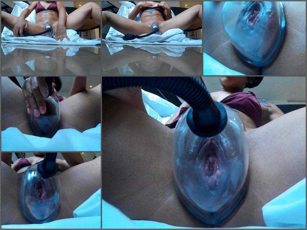 Webcam ebony – Ebony brunette vaginal pump examination closeup