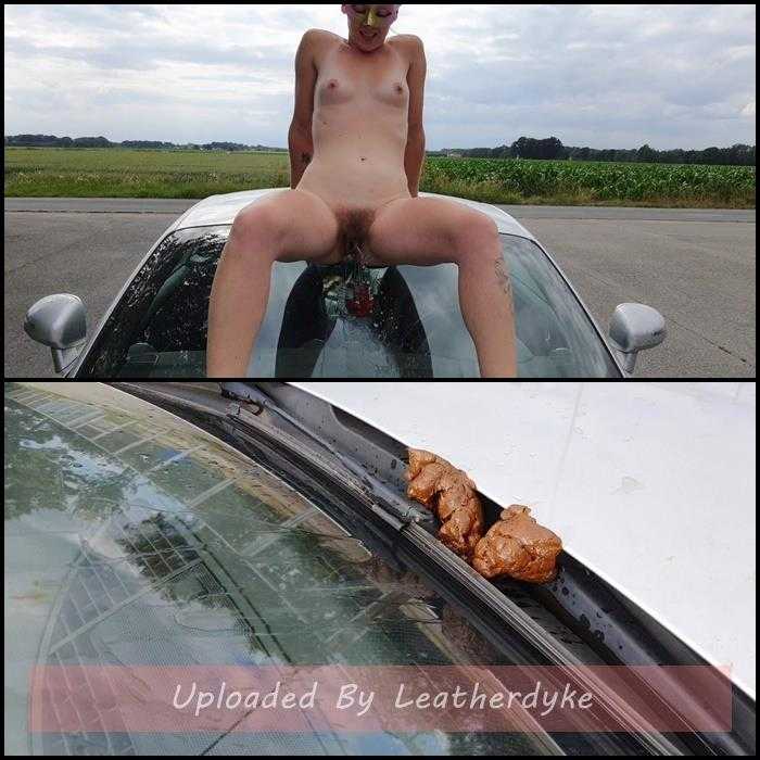 shit and piss in public on a car with Versauteschnukkis | Full HD 1080p | July 1, 2020