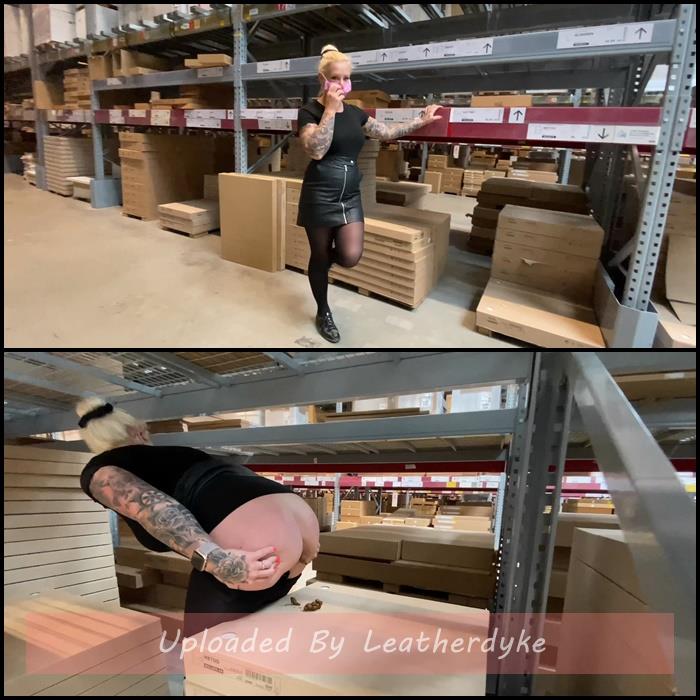 Shopping when the shit presses – Dirty shit in the furniture store with Devil Sophie