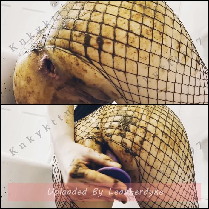 Pooping & Smearing in Fishnets with Knkykttn97