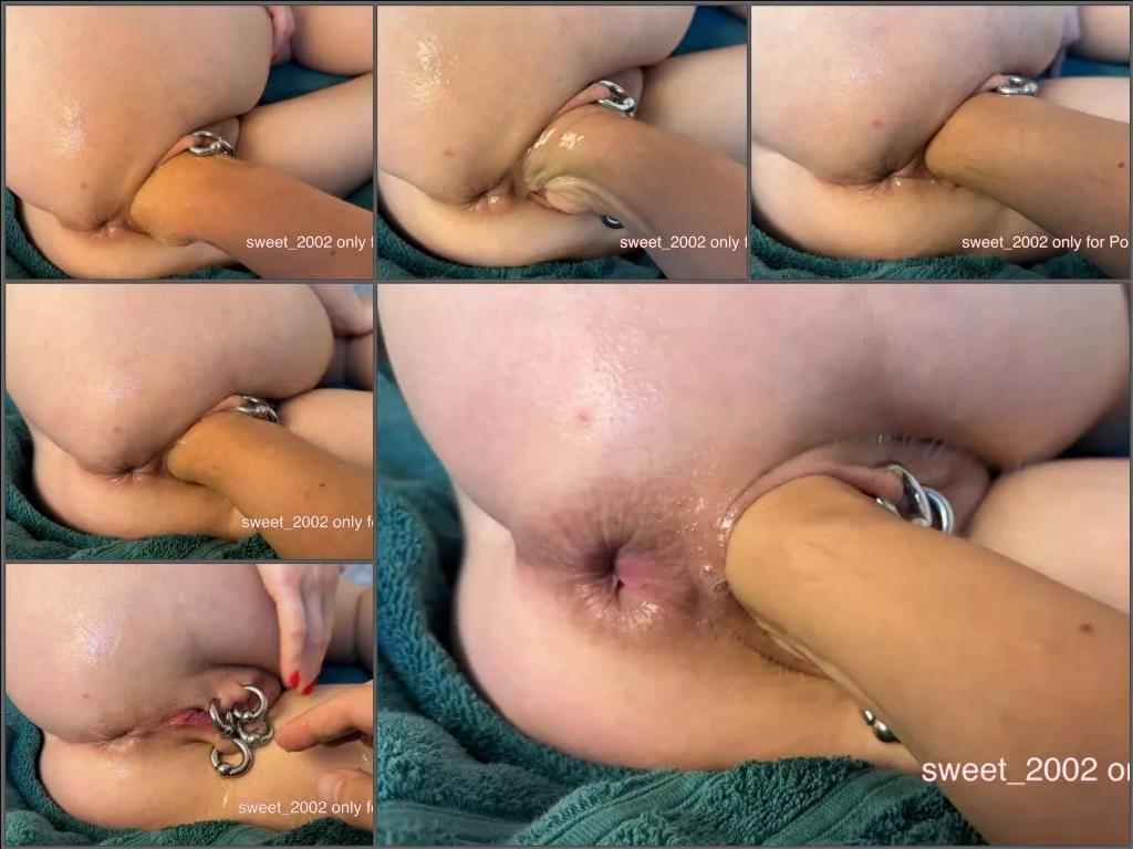 Pussy piercing – Sweet_2002 whole hand in her piercing pussy closeup